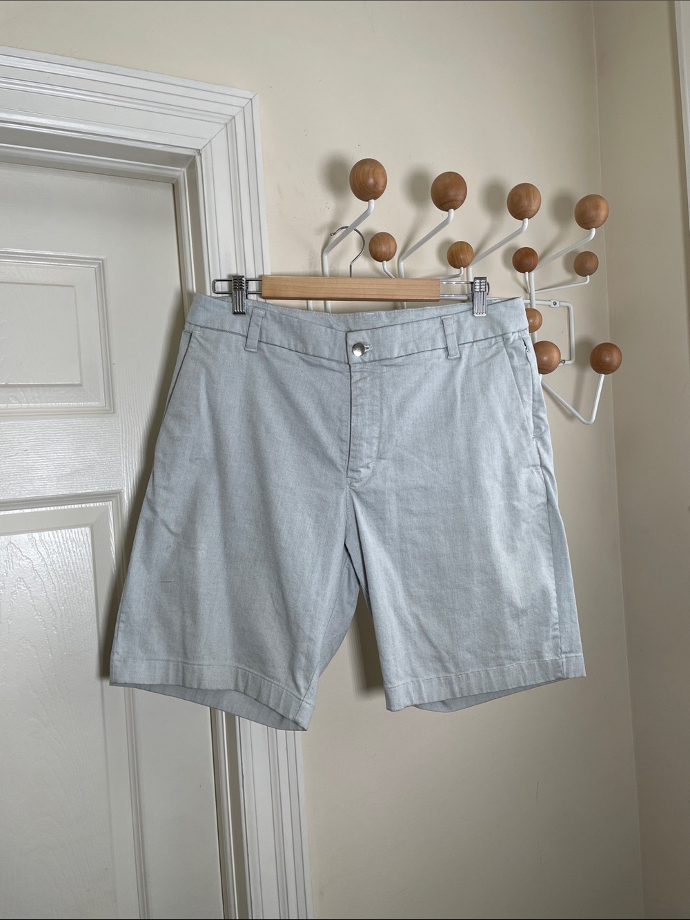 Lululemon - Commission Short Classic Athletic Preppy Shorts - Grey - 34